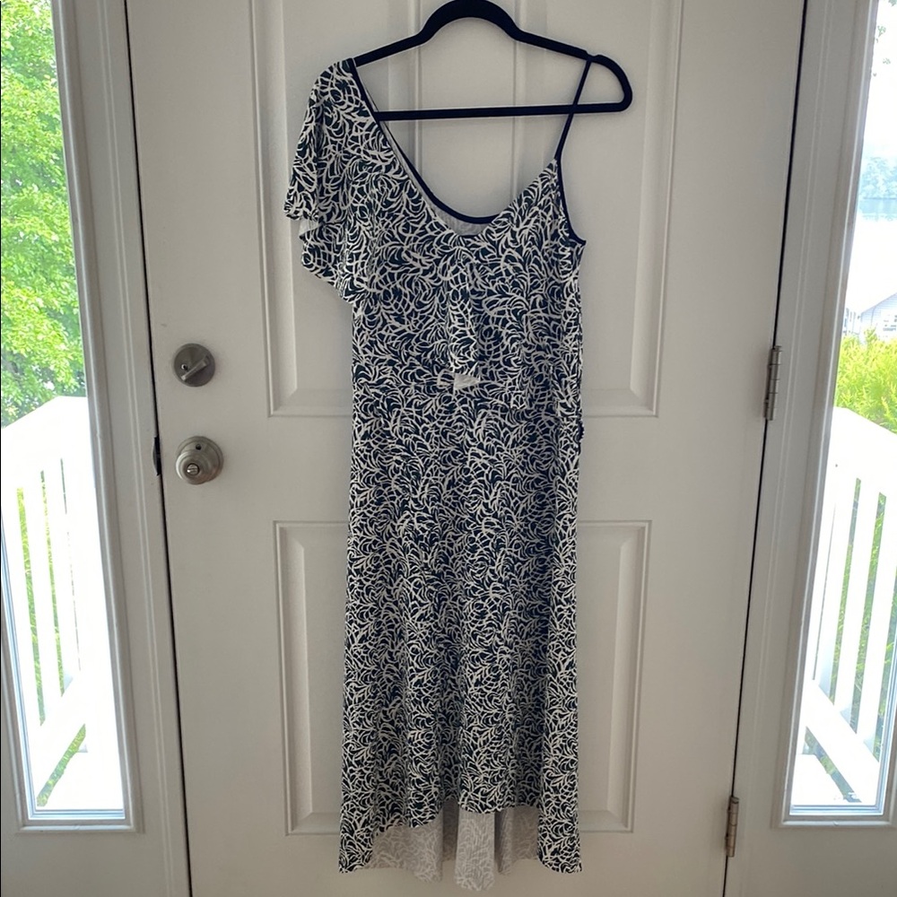 Club Monaco Emmerillo Dress  size 6